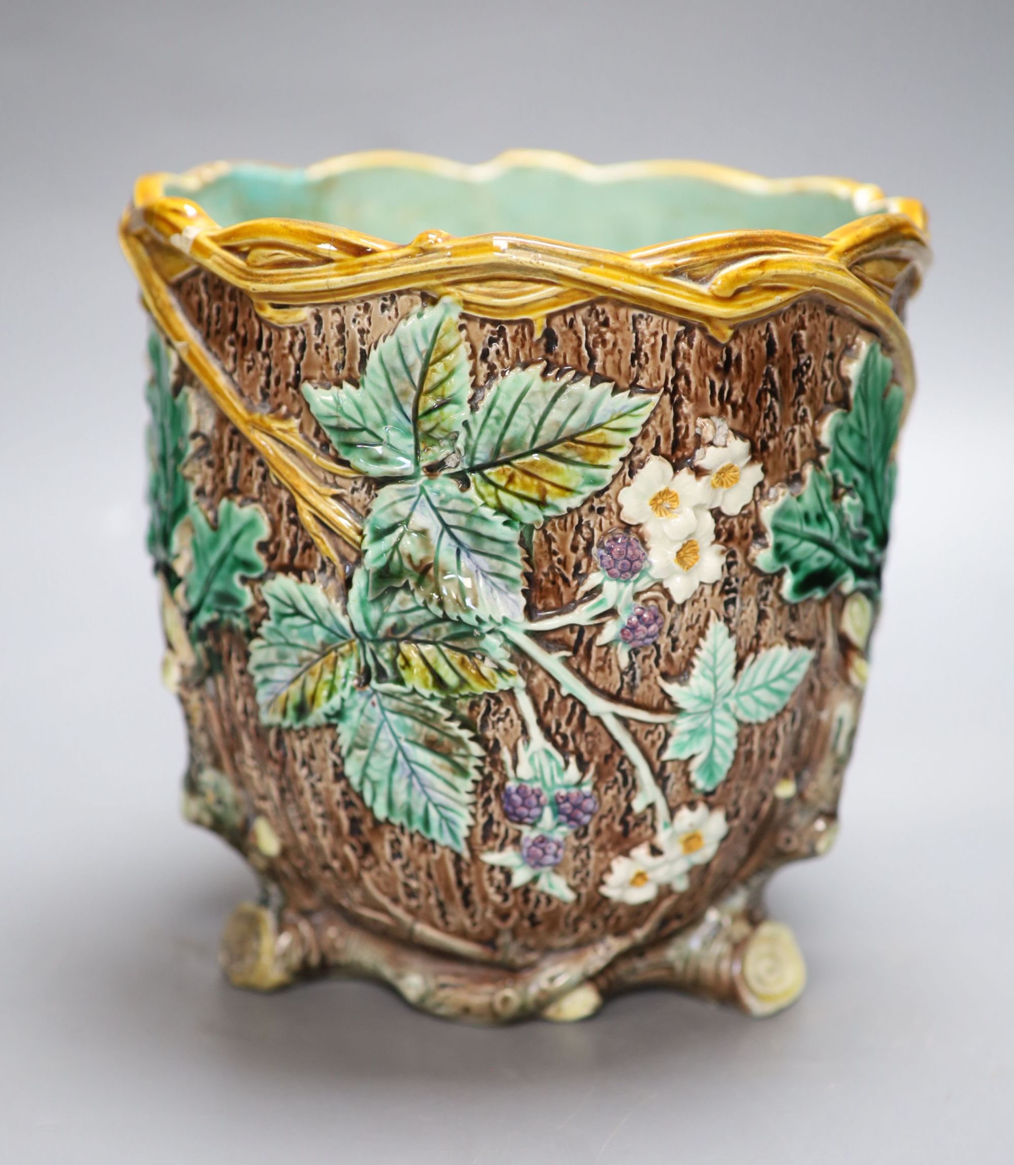 A Wedgwood majolica jardiniere, height 18cm (a.f.)